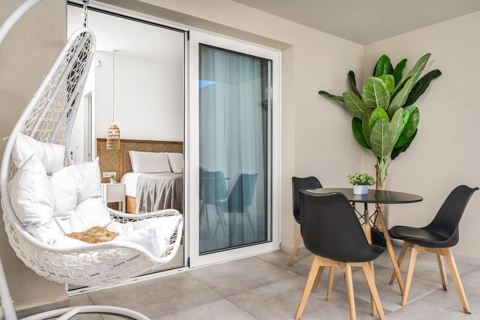 Myzith Luxury Suites Keri Dış mekan fotoğraf
