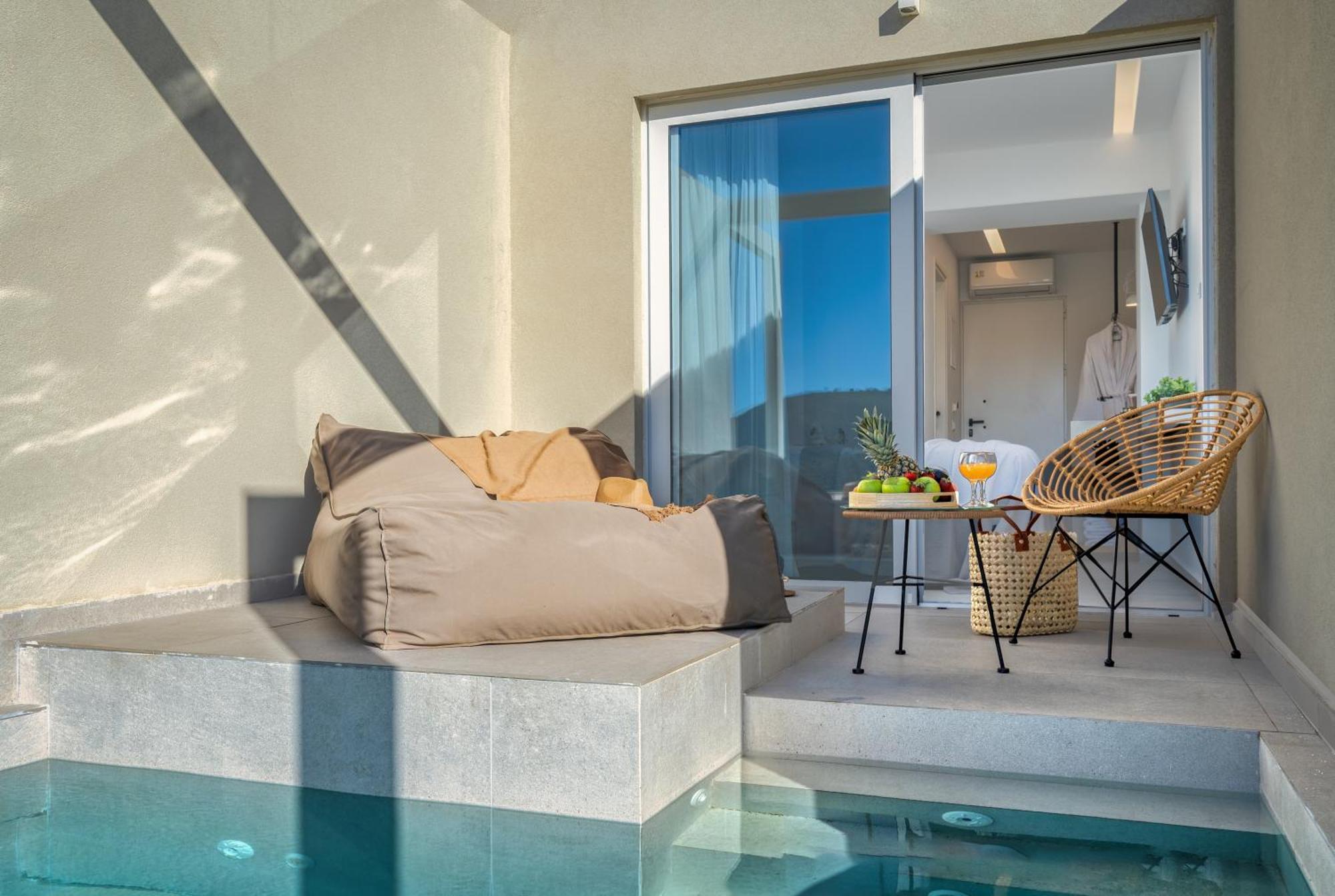 Myzith Luxury Suites Keri Dış mekan fotoğraf