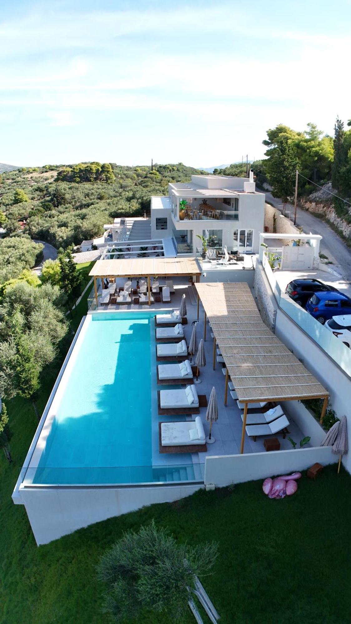 Myzith Luxury Suites Keri Dış mekan fotoğraf