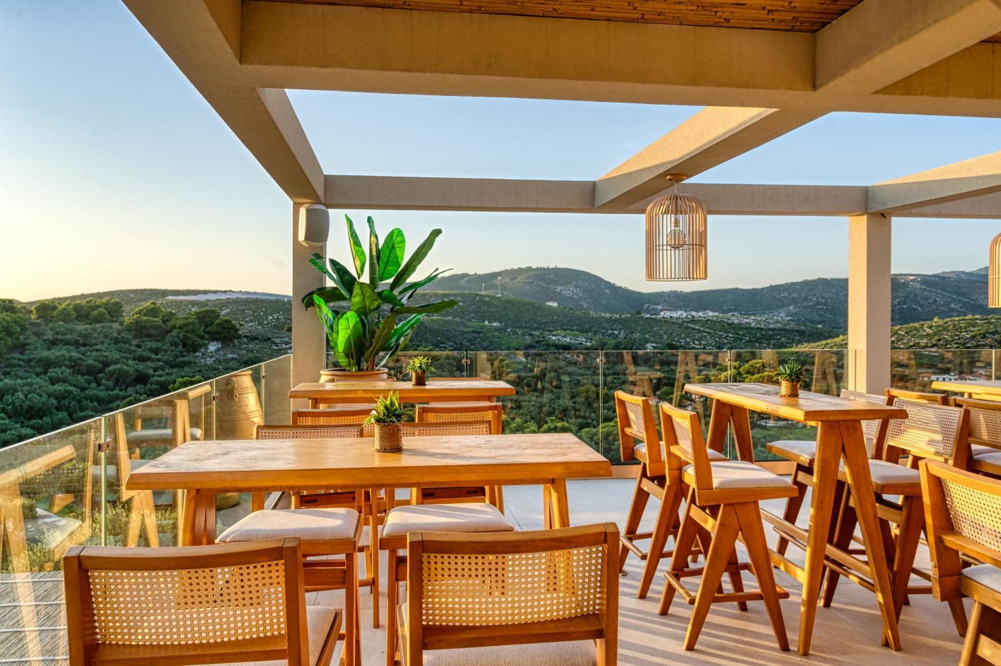 Myzith Luxury Suites Keri Dış mekan fotoğraf
