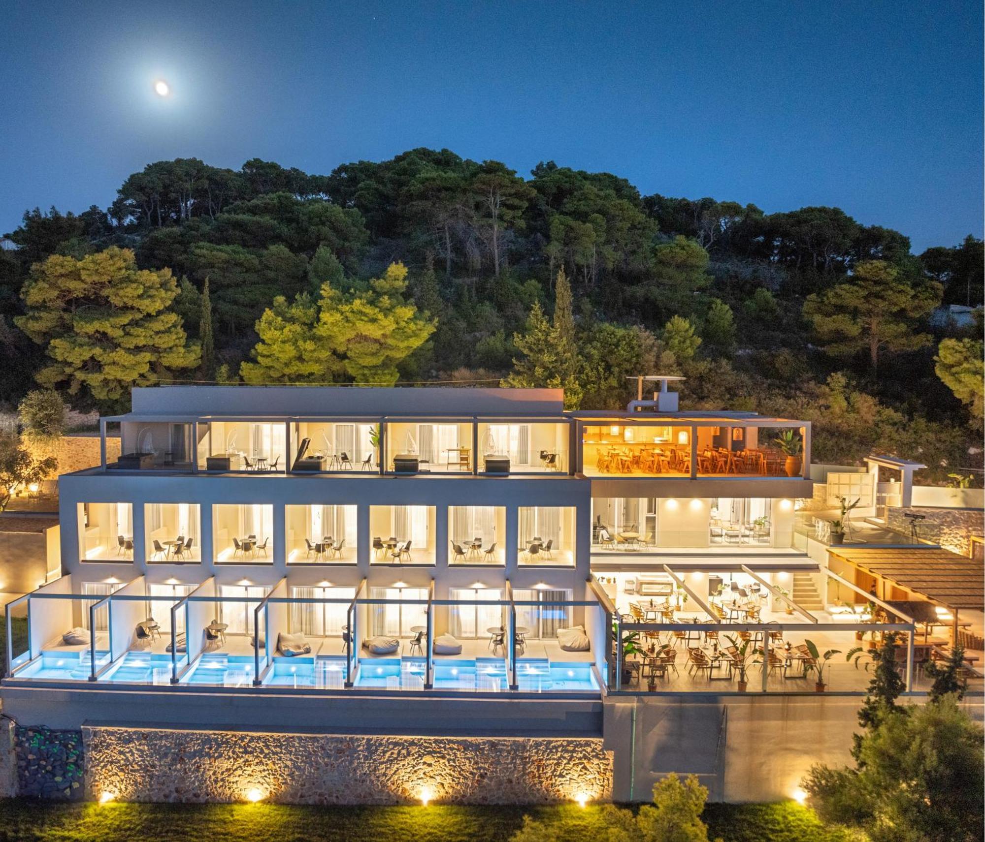 Myzith Luxury Suites Keri Dış mekan fotoğraf