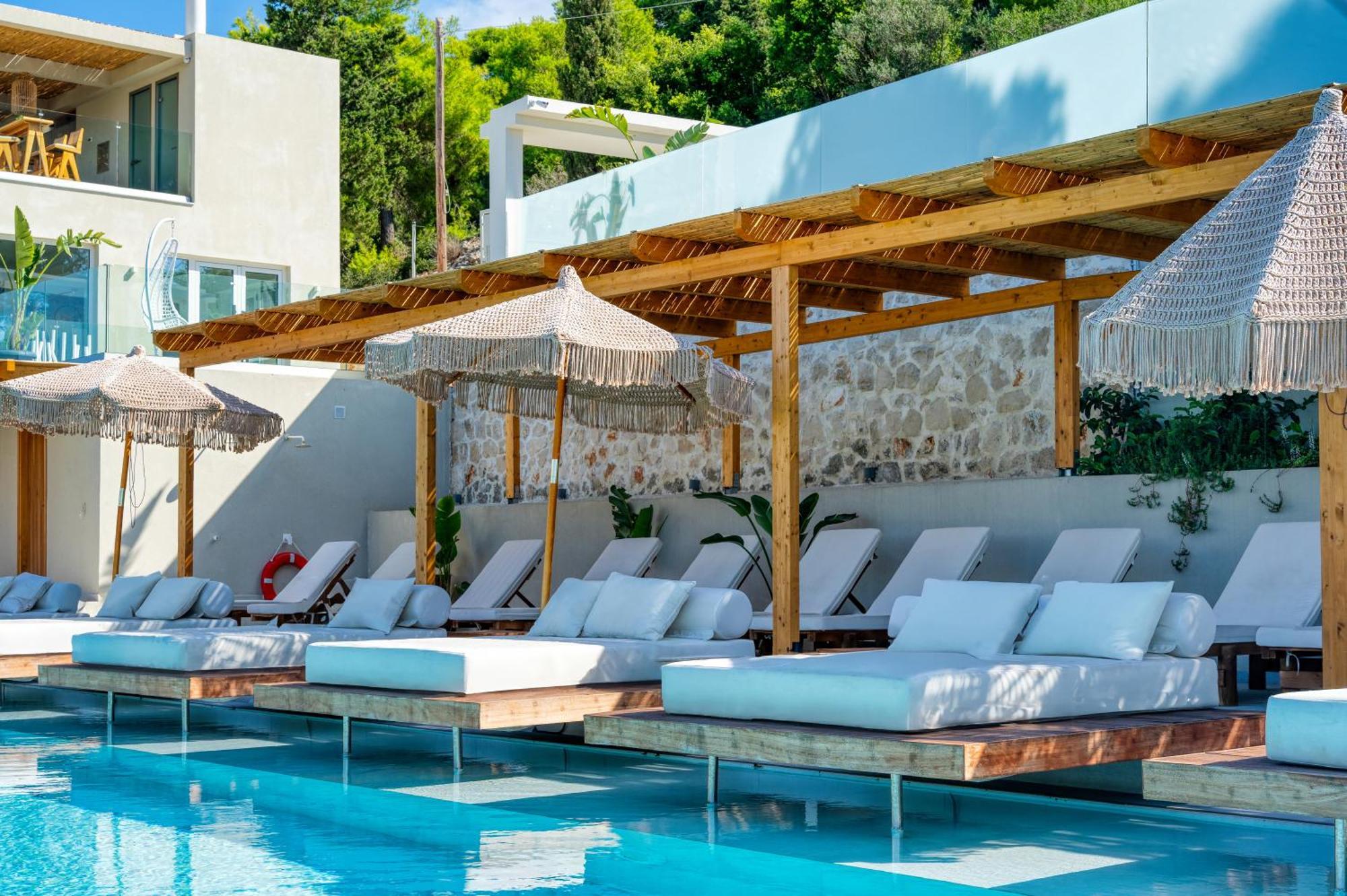 Myzith Luxury Suites Keri Dış mekan fotoğraf