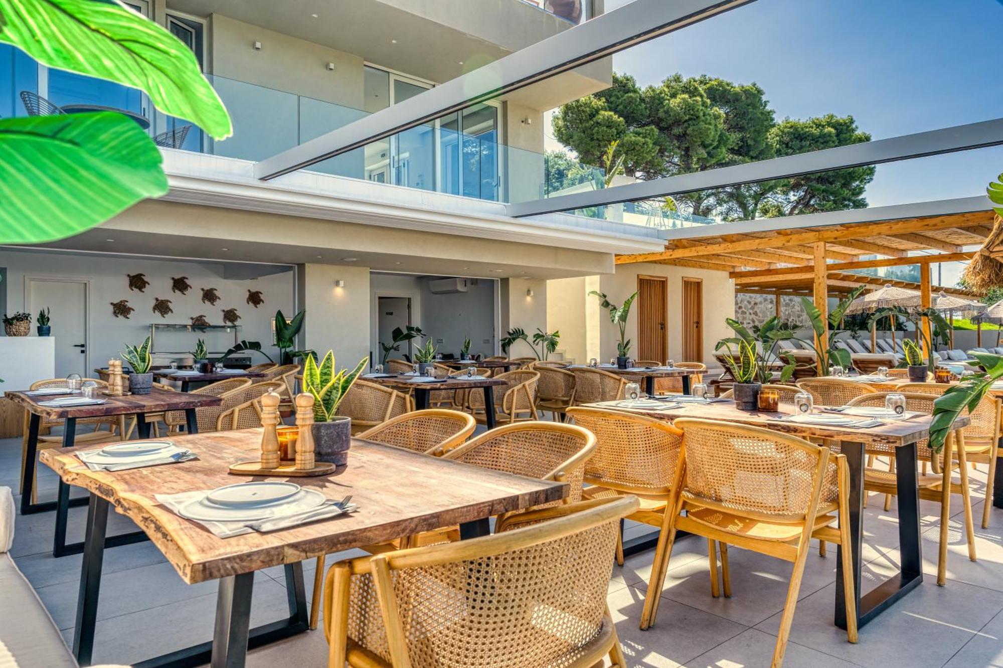 Myzith Luxury Suites Keri Dış mekan fotoğraf