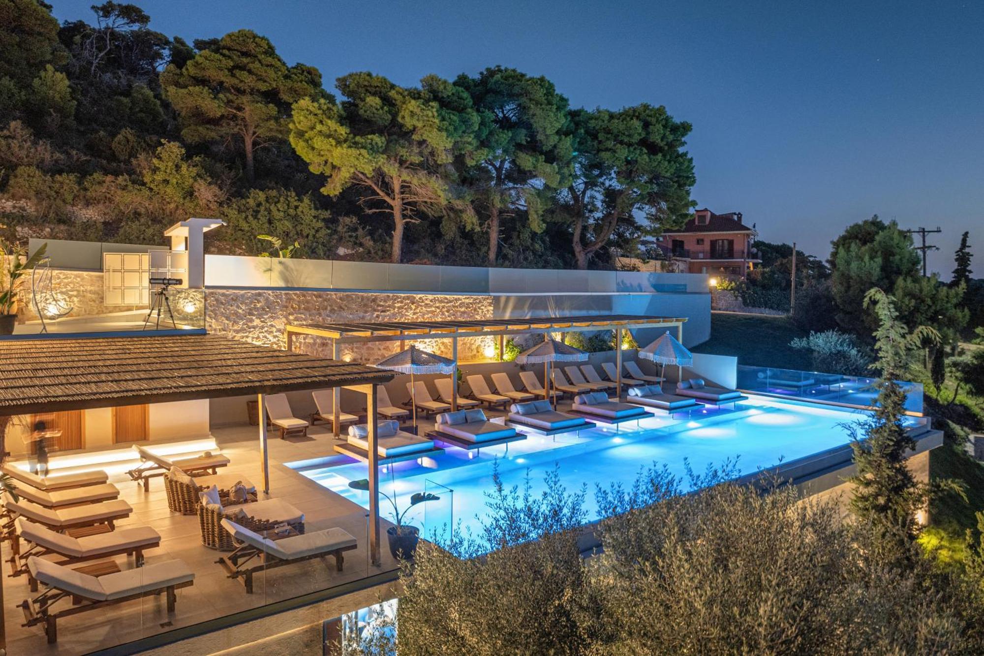 Myzith Luxury Suites Keri Dış mekan fotoğraf