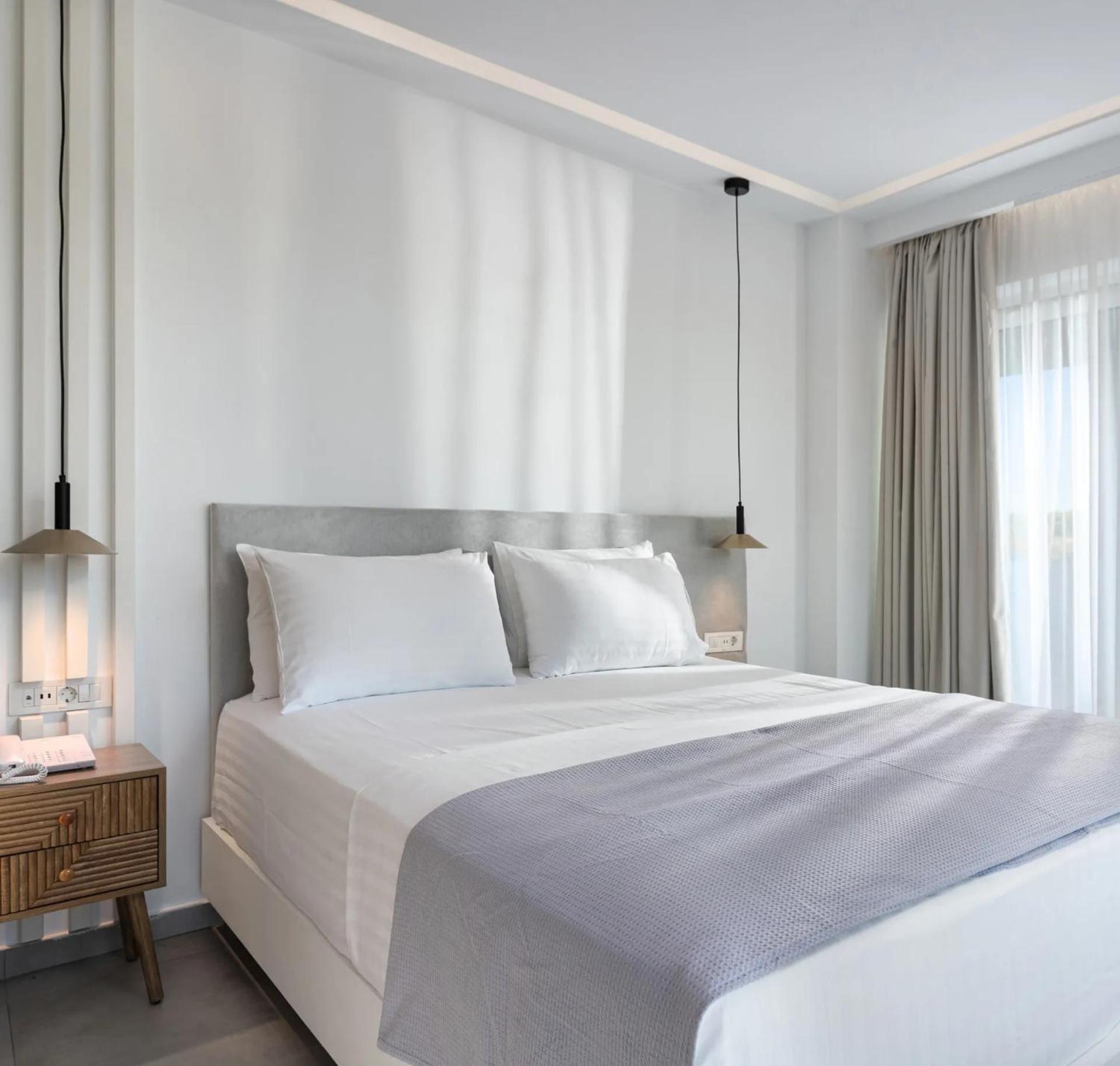 Myzith Luxury Suites Keri Dış mekan fotoğraf