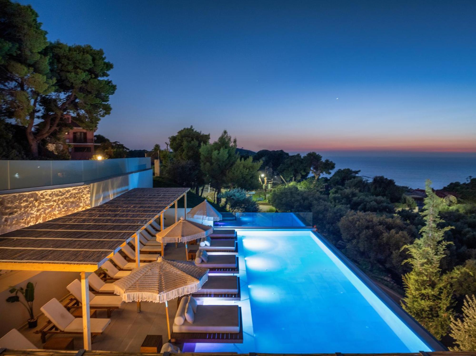 Myzith Luxury Suites Keri Dış mekan fotoğraf